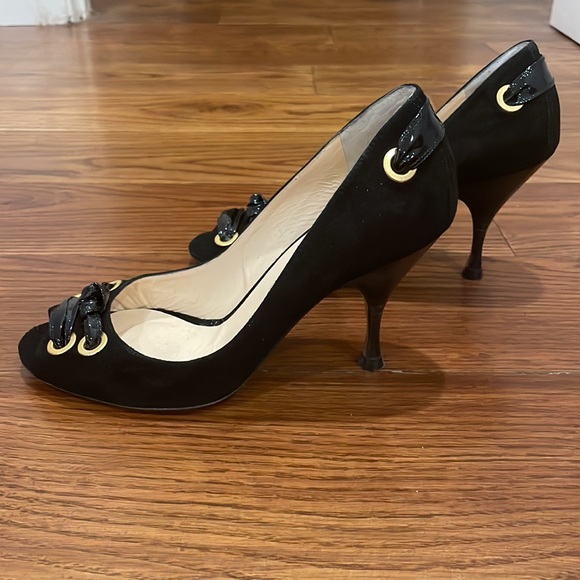 Joan & David Black Suede Heels Size 6 - Picture 4 of 5